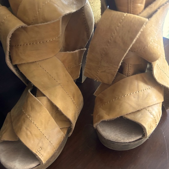 Women’s Free People Platform Booties - Picture 3 of 5